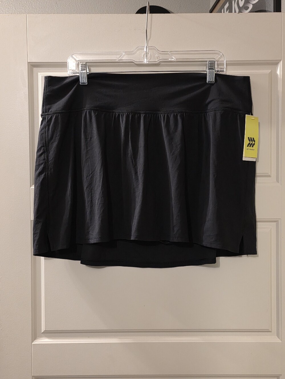Black Mid-Rise Skort with Flowy Overlay - All In Motion Size XXL